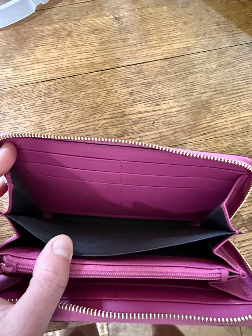 GUCCI Magenta Pink Leather Wallet - Picture 8 of 10